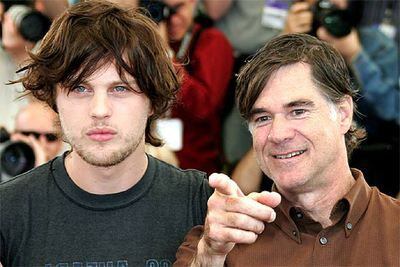 Michael Pitt, a la izquierda, y Gus van Sant, ayer en Cannes.