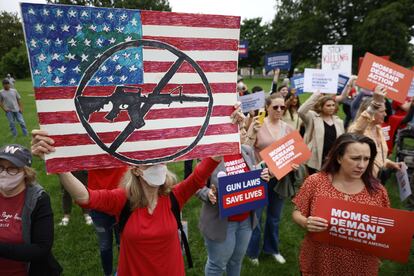 Gun control groups meet with Democratic members of Congress on Capitol Hill on May 26 in Washington.