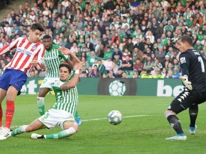 Morata marca con el tacón. En vídeo, declaraciones de Simeone y de Rubi, en rueda de prensa.