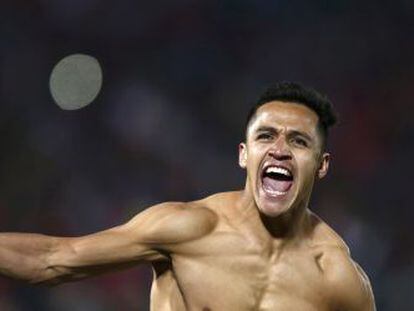 Alexis celebra su gol de penalti y que daba el triunfo a Chile