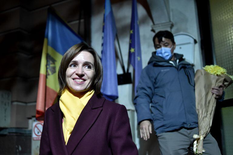 Maia Sandu leaves her party's electoral headquarters in Chisinau this Sunday.
