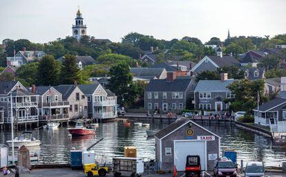 La ciudad de Nantucket (Massachusetts), ubicada en la isla homónima, frente a la costa este de Estados Unidos.   