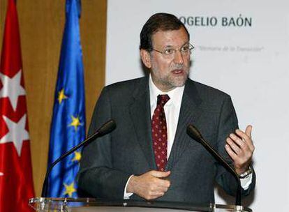 El presidente del PP, Mariano Rajoy, durante su intervención en el homenaje al diputado popular fallecido Rogelio Baón.