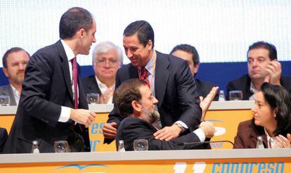 Camps, Rajoy i Zaplana, al Congrés del PP valencià el 2004.