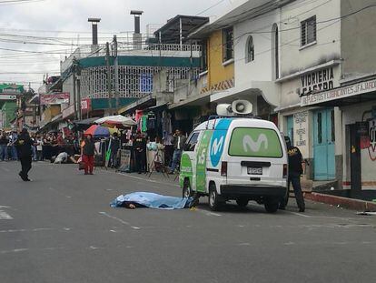 Un trabajador de Movistar yace muerto en Ciudad de Guatemala