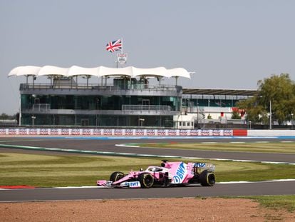 Nico Hulkenber, en acción durante el GP de Silverstone.