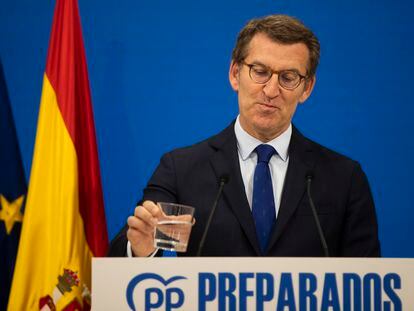 El presidente del Partido Popular, Alberto Núñez Feijóo, este miércoles en la sede del PP en Santiago de Compostela.