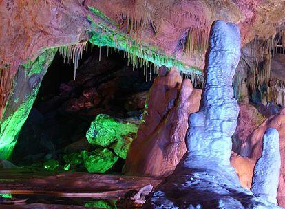 Vista del interior de la cueva Wanxiang, en el norte de China, de donde procede la estalagmita estudiada.