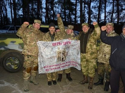 Veteranos ucranios de la guerra de Afganistán, el pasado febrero en el frente de Donbás.