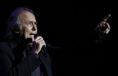 Joan Manuel Serrat en un concierto en Pamplona.