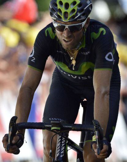 Valverde, a su llegada a la meta de Chamrousse.
