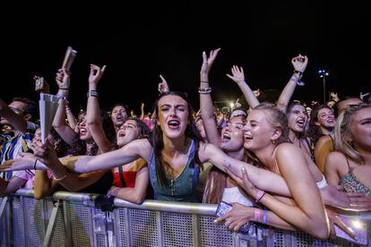 Una multitud disfruta de un concierto durante la primera jornada del FIB 2019.