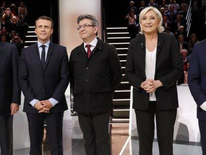 Fran&ccedil;ois Fillon, Emmanuel Macron, Jean-Luc M&eacute;lenchon, Marine Le Pen y Beno&icirc;t Hamon, en el debate del lunes.
