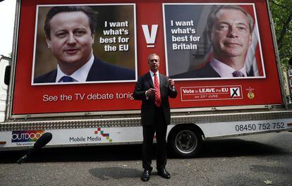 El líder del UKIP, Nigel Farage, antes de un debate televisivo con David Cameron.