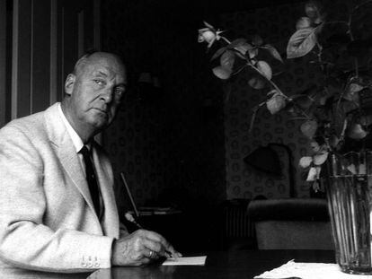 Nabokov, en 1965 en el Hotel Palace de Montreux (Suiza).