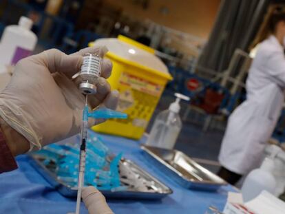 La cifra de contagios cae tras eliminar Cataluña 78.000 casos duplicados