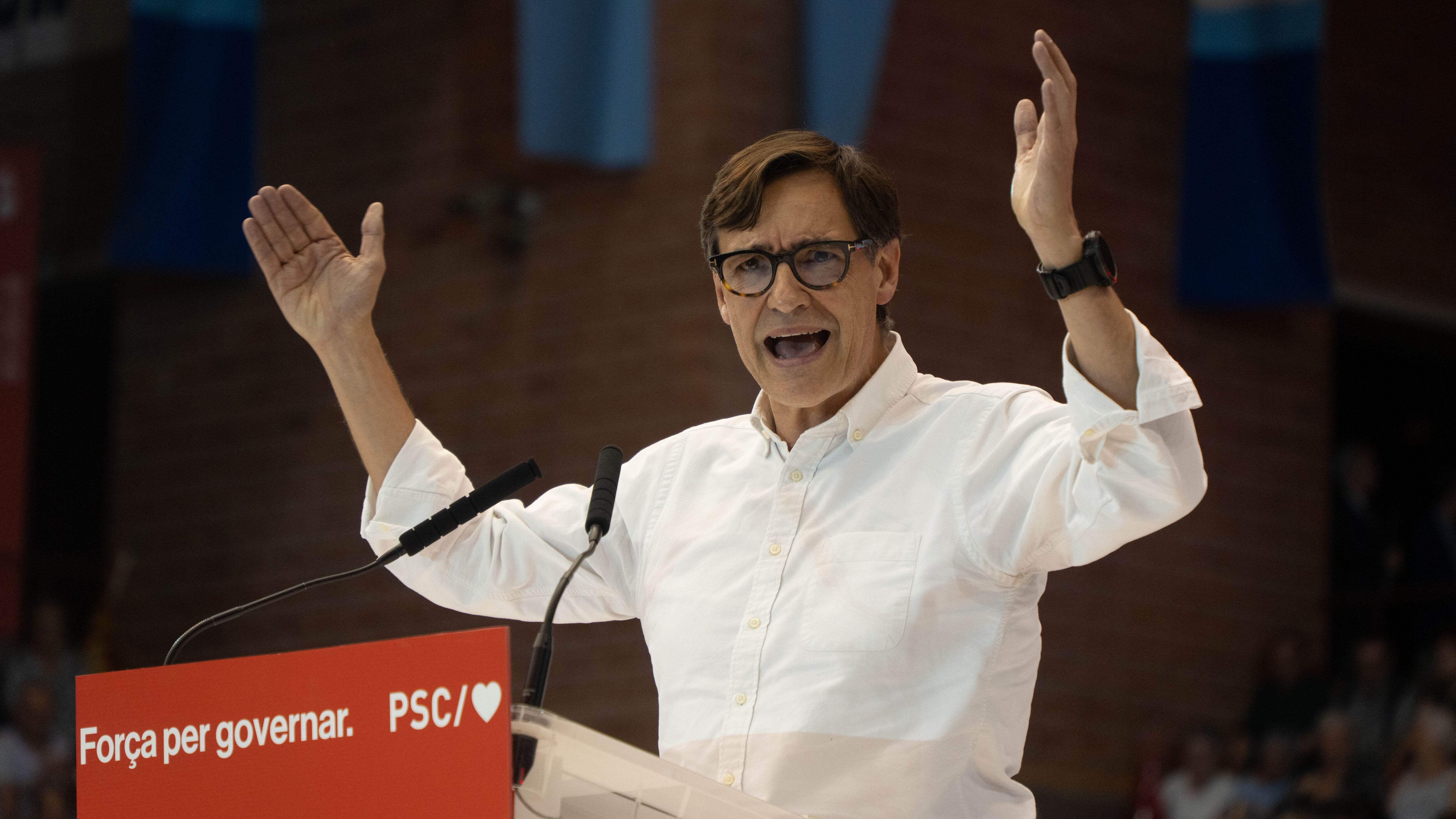 Pedro S&#xe1;nchez returns to Barcelona to close the political rally of the PSC, where Salvador Illa, the Socialist candidate expected to win the Catalan elections on May 12th, is running. 

Pedro S&#xe1;nchez regresa a Barcelona para cerrar el mitin pol&#xed;tico de final de campa&#xf1;a del PSC, donde Salvador Illa, el candidato socialista que se espera que gane las elecciones catalanas del 12 de mayo, est&#xe1; participando.
in the pic:SALVADOR ILLA 
News politics -Barcelona, Spain 
Friday,may 10, 2024 (Photo by Eric Renom/LaPresse)
Pedro Snchez returns to Barcelona to close the political rally of the PSC, where Salvador Illa, the Socialist candidate expected to win the Catalan elections on May 12th, is running. 

Pedro Snchez regresa a Barcelona para cerrar el mitin poltico de final de campaa del PSC, donde Salvador Illa, el candidato socialista que se espera que gane las elecciones catalanas del 12 de mayo, est participando.
in the pic:SALVADOR ILLA 
News politics -Barcelona, Spain 
Friday,may 10, 2024 (Photo by Eric Renom/LaPresse)