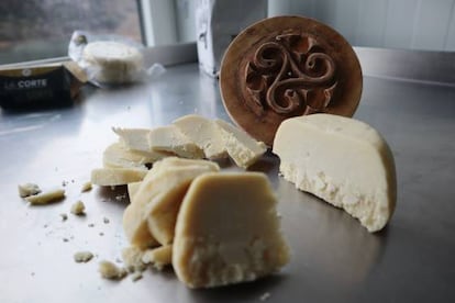 Trocitos de casín
