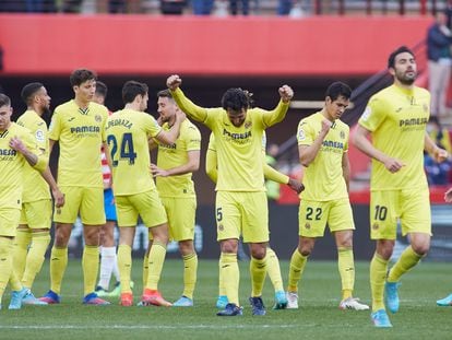 Los jugadores del Villarreal celebran la última victoria de Liga lograda el pasado sábado ante el Granada en Los Cármenes.