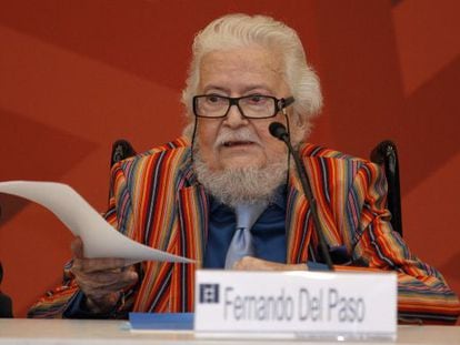 Fernando del Paso en su homenaje.