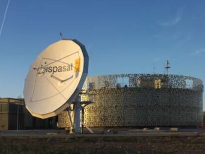Red Eléctrica cierra la compra de Hispasat a Abertis por 933 millones