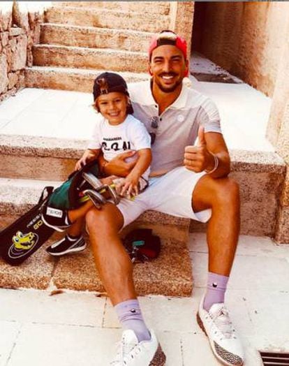 Mariano di Vaio con su hijo Leo. Una de las muchas instanténas familiares que cuelga en su Instagram.