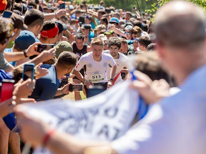 El corredor Davide Magnini durante la maratón Zegama-Aizkorri.