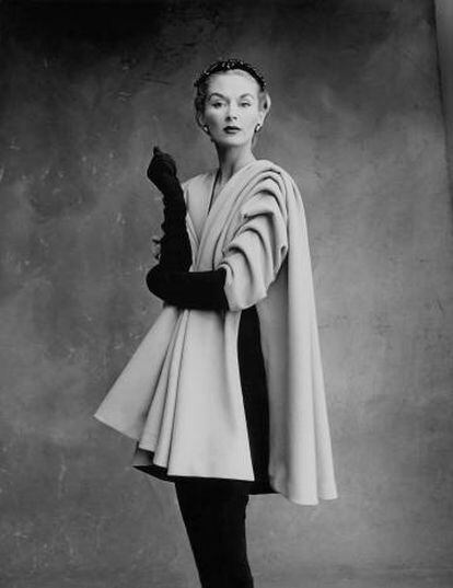 La elegancia de Balenciaga, en uno de sus diseños.