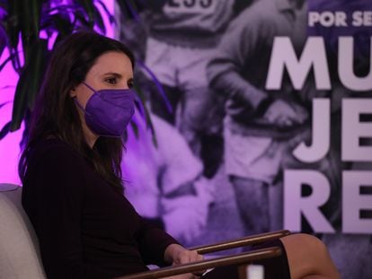 La ministra de Igualdad, Irene Montero, durante el acto oficial del 8-M, celebrado este lunes.