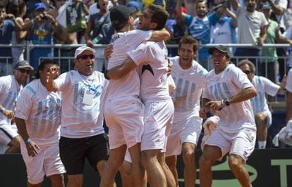 El equipo Argentino celebra la victoria ante Brasil, este lunes