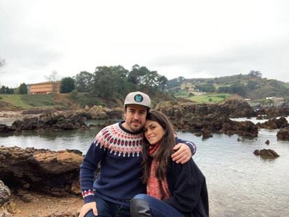 Fernando Alonso, con su novia Linda Morselli.
