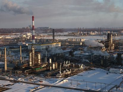 Refinería de Novokuibyshevsk, una filial de Rosneft Oil Company, en la ciudad de Novokuibyshevsk.