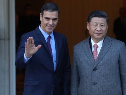 El presidente del Gobierno, Pedro Sánchez, y el presidente chino, Xi Jinping, en enero de 2020.