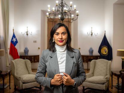 Izkia Jasvin Siches Pastén,​ ministra del Interior y Seguridad Pública de Chile, durante una entrevista el 5 de mayo de 2022.