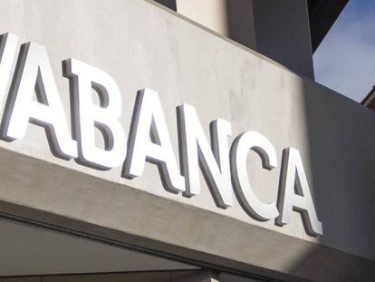Abanca acuerda con Crédit Agricole la compra de Bankoa