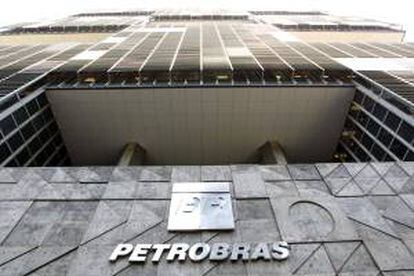 La paralización en Petrobras, iniciada el pasado 17 de octubre, alcanza una adhesión de entre el 90 % y el 100 % en las unidades operacionales. EFE/Archivo