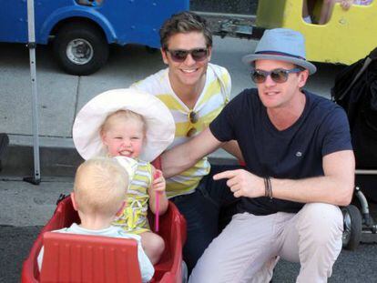 Neil Patrick Harris y su marido, David Burtka con sus hijos mellizos.