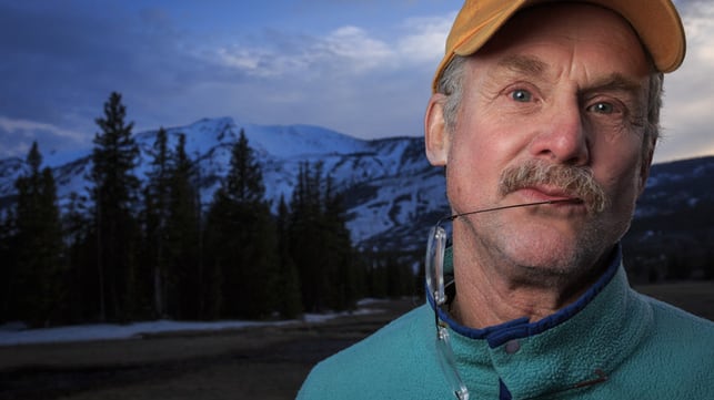 David Quammen, en una fotografía realizada en el parque nacional de Yellowstone (EE UU).