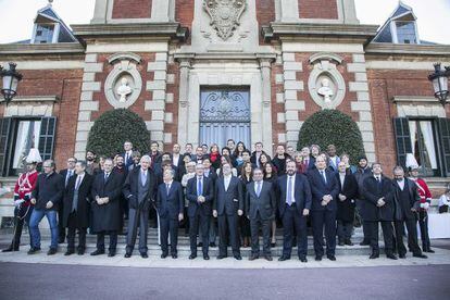 La foto de familia de los premios Ondas 2013 en Barcelona.