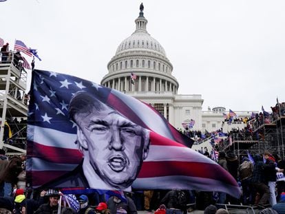 Los simpatizantes de Trump, el 6 de enero de 2021, en el ataque al Capitolio.