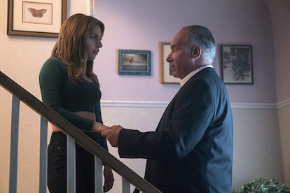 Vulture

“Gaga consigue ser más natural y creíble que Janet Gaynor, Judy Garland y Barbra Streisand (sus predecesoras). Queremos verla en los Oscar tanto como queremos ver su Ally en los Grammy”.