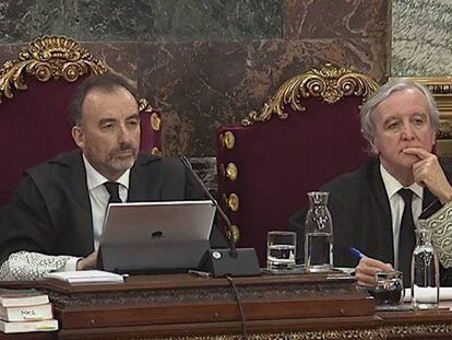 El presidente del tribunal que juzga a los líderes independentistas, Manuel Marchena, y el juez Juan Ramón Berdugo. En vídeo, declaración de Juan Manuel Quintela.