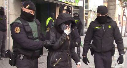Detención de supuestos miembros de una captación de yihadistas en Granollers (Cataluña).