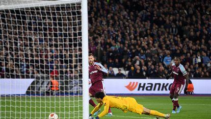 Yarmolenko marca el segundo gol del West Ham que elimina al Sevilla.