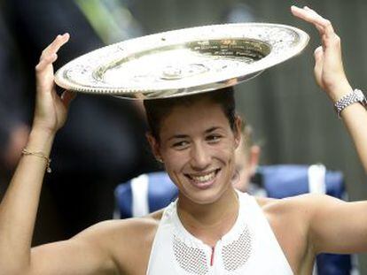La hispano-venezolana recoge el testigo de la aragonesa, campeona en Londres hace 23 años y este torneo en su banquillo. Es el séptimo título del Grand Slam que obtiene el tenis femenino español