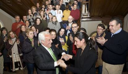 José Luis Baltar se despide de los trabajadores de la Diputación de Ourense tras su último pleno como presidente