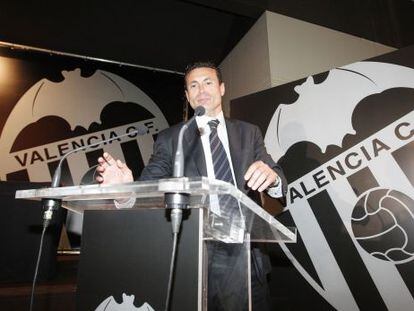 Amadeo Salvo, en una junta de accionistas. 