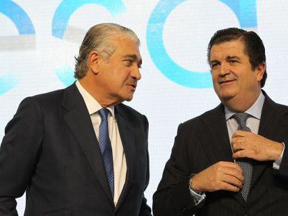 Jos&eacute; Bogas, consejero delegado de Endesa, y Borja Prado, presidente, en la &uacute;ltima junta de accionistas.