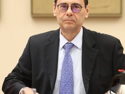 Jaime Caruana, gobernador del Banco de Espa&ntilde;a entre 2000 y 2006, comparece en el Congreso de los Diputados. 