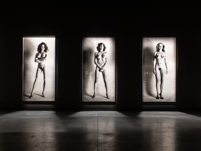 Serie de fotografías de Helmut Newton expuesta en la muestra 'Helmut Newton-Fact & Fiction', en A Coruña.